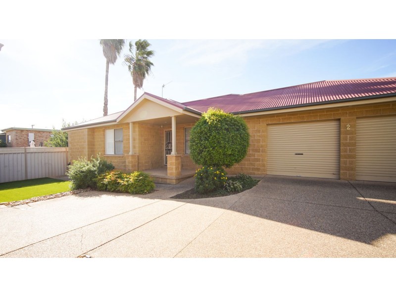 2/37 Lindsay Street, Turvey Park NSW 2650