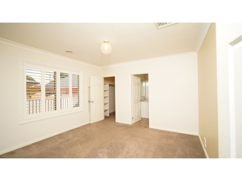 2/37 Lindsay Street, Turvey Park NSW 2650