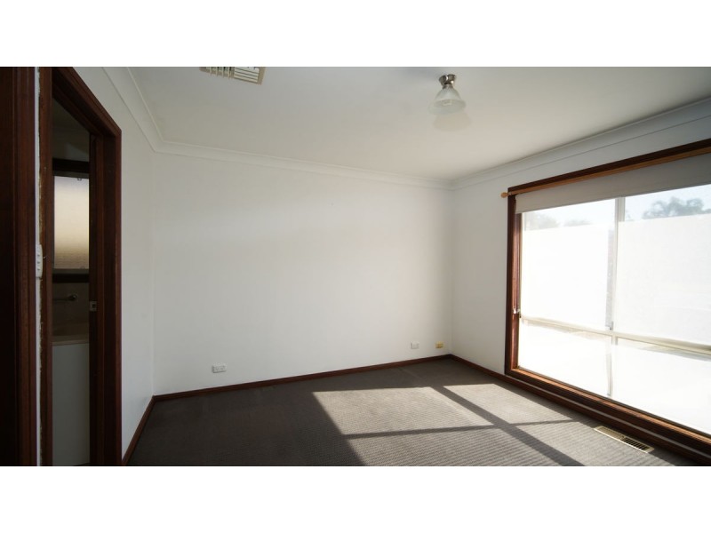 14 Matheson Place, Estella NSW 2650