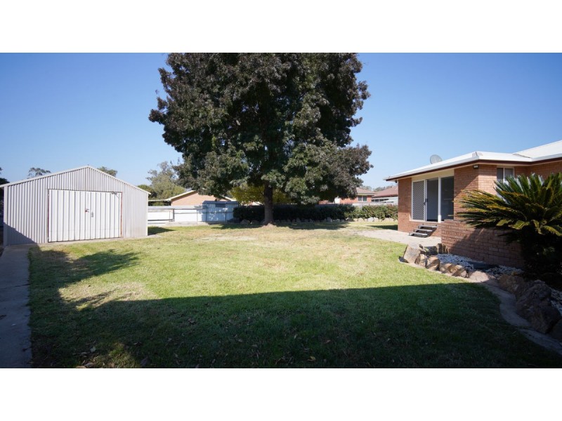 14 Matheson Place, Estella NSW 2650