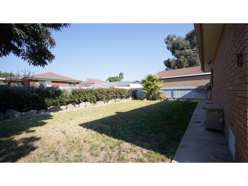 14 Matheson Place, Estella NSW 2650