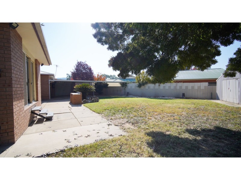14 Matheson Place, Estella NSW 2650