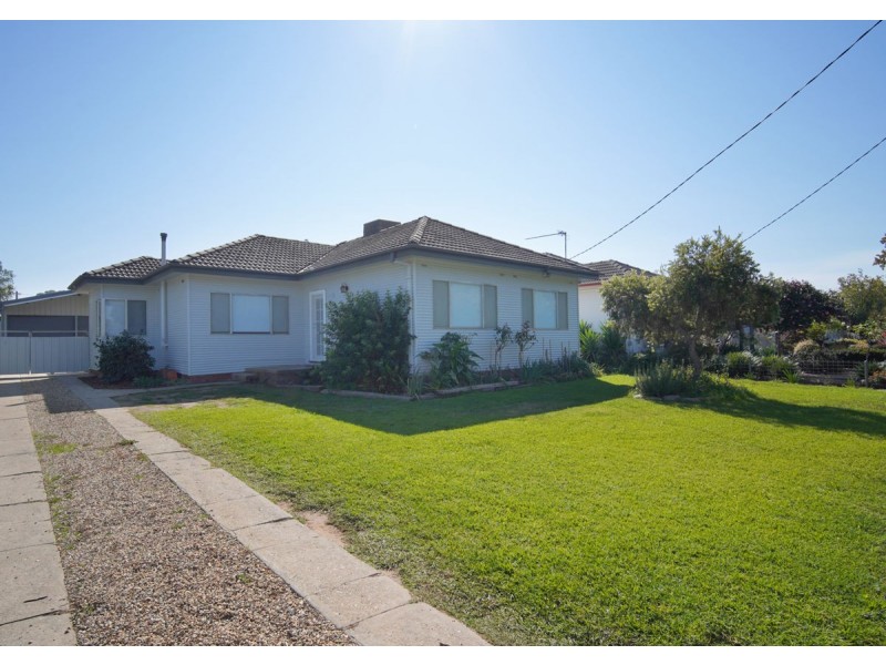 502 Kooringal Road, Lake Albert NSW 2650