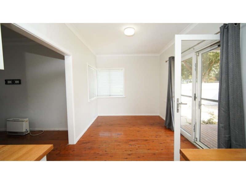 502 Kooringal Road, Lake Albert NSW 2650