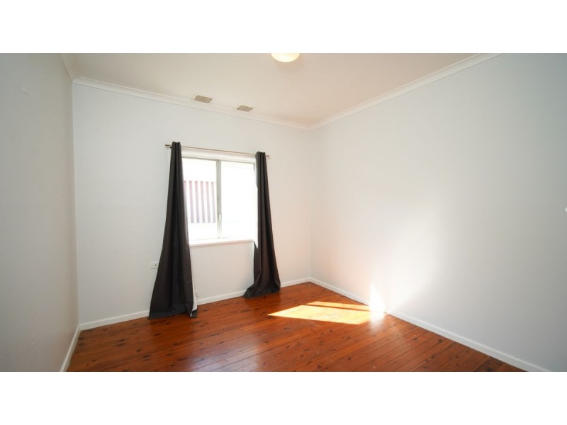 502 Kooringal Road, Lake Albert NSW 2650