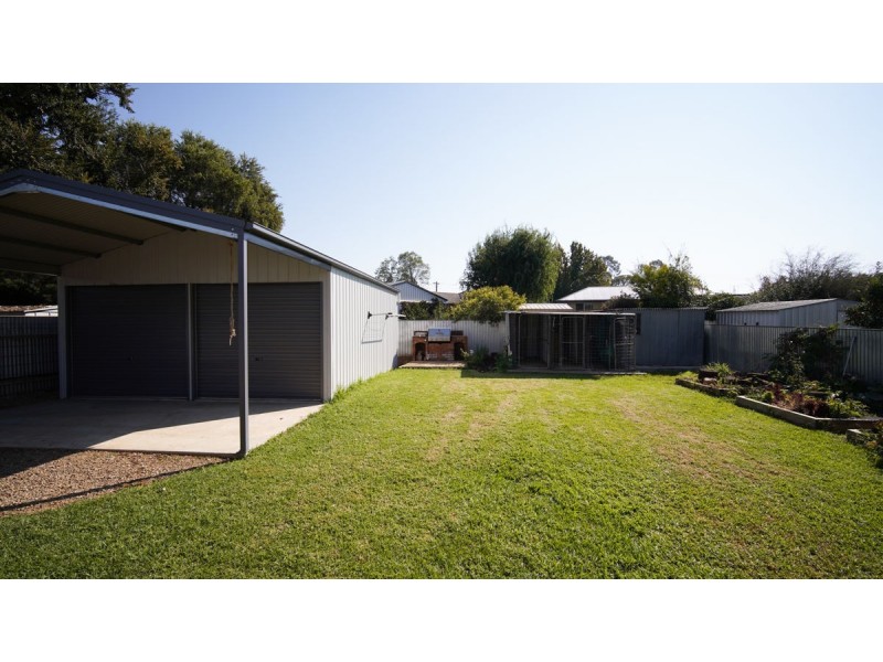 502 Kooringal Road, Lake Albert NSW 2650