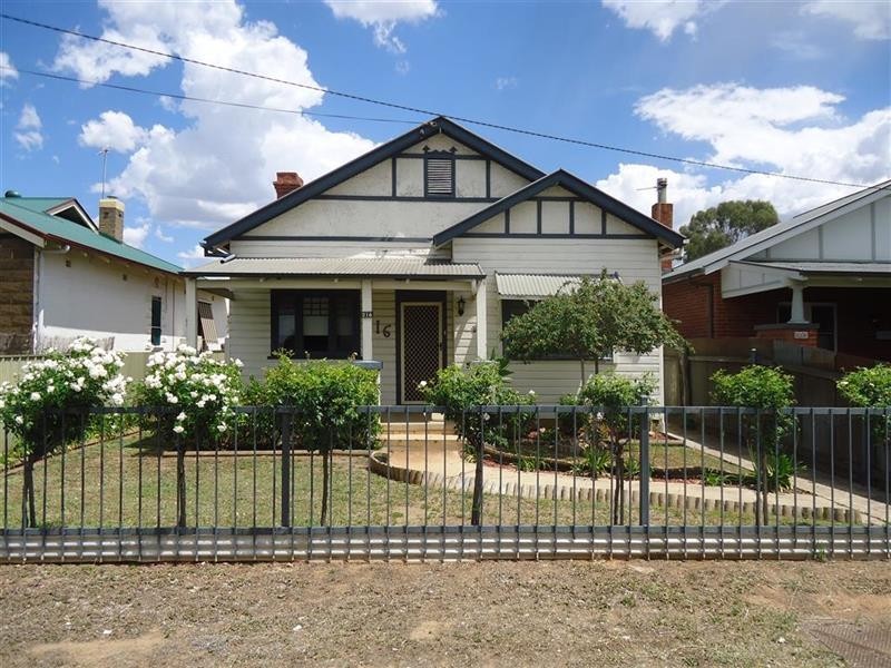 216 Edward Street, Wagga Wagga NSW 2650