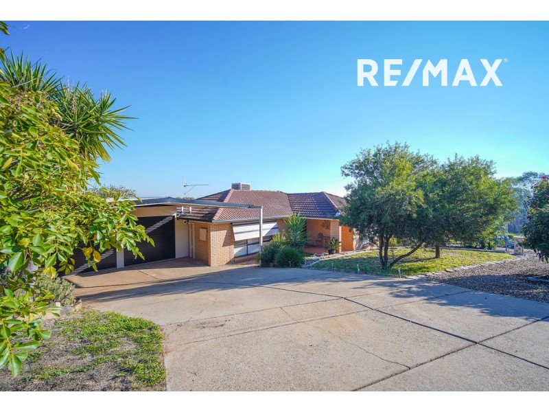 4 Lincoln Avenue, Tolland NSW 2650