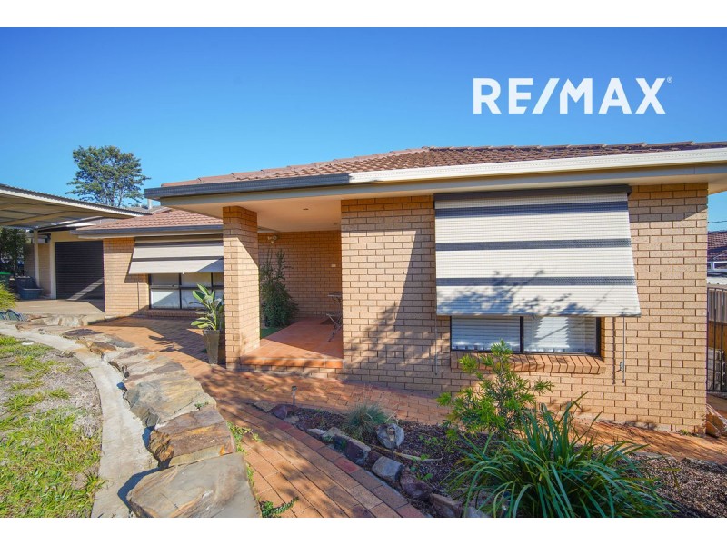 4 Lincoln Avenue, Tolland NSW 2650