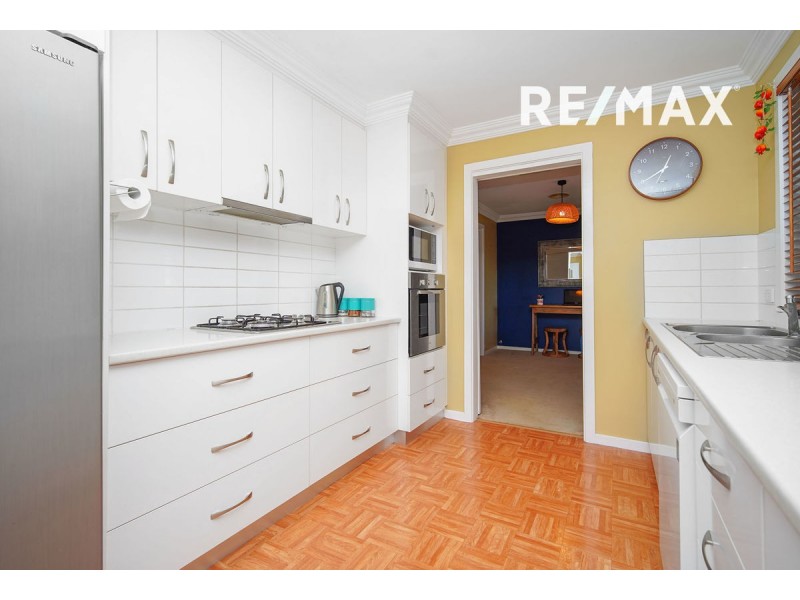 4 Lincoln Avenue, Tolland NSW 2650