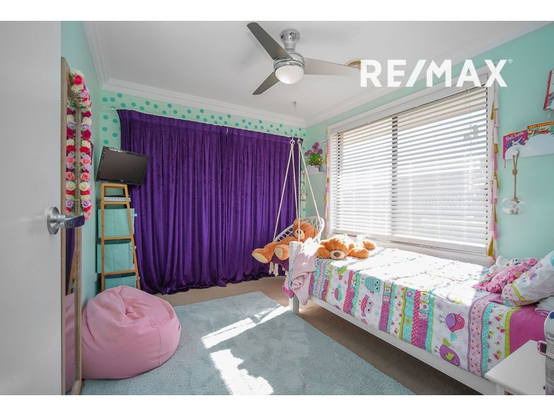 4 Lincoln Avenue, Tolland NSW 2650