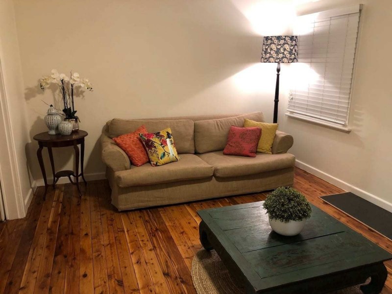 27 Mair Street, Turvey Park NSW 2650