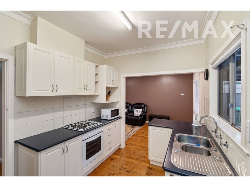 48 Ceduna Street, Mount Austin NSW 2650