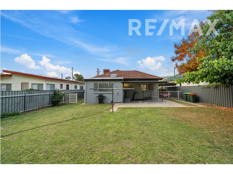 48 Ceduna Street, Mount Austin NSW 2650