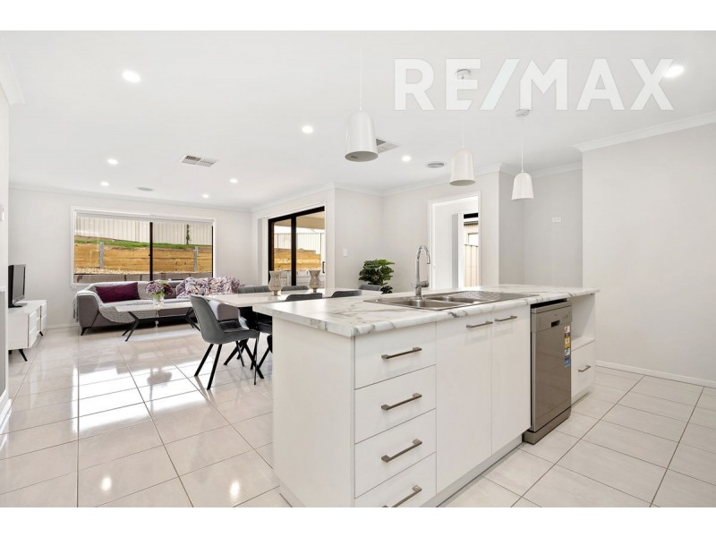 29 Samson Avenue, Estella NSW 2650