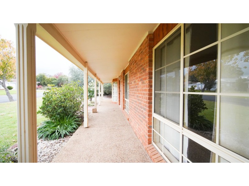 24 Corella Place, Estella NSW 2650