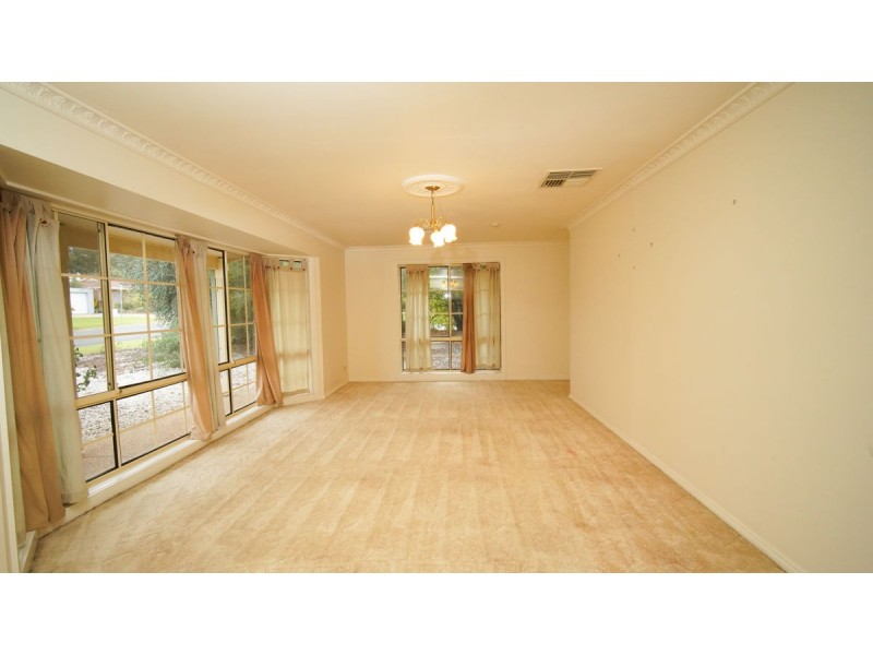 24 Corella Place, Estella NSW 2650