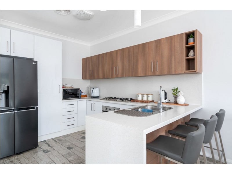 8A Balala Crescent, Bourkelands NSW 2650