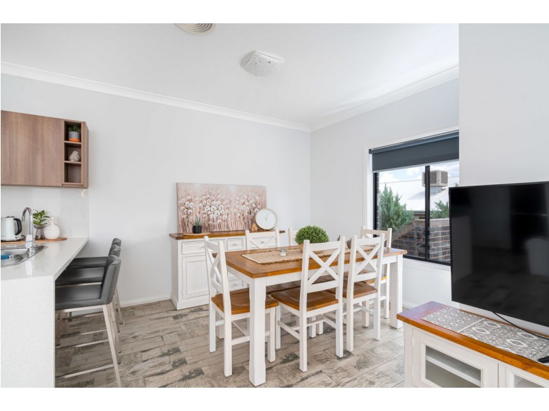 8A Balala Crescent, Bourkelands NSW 2650