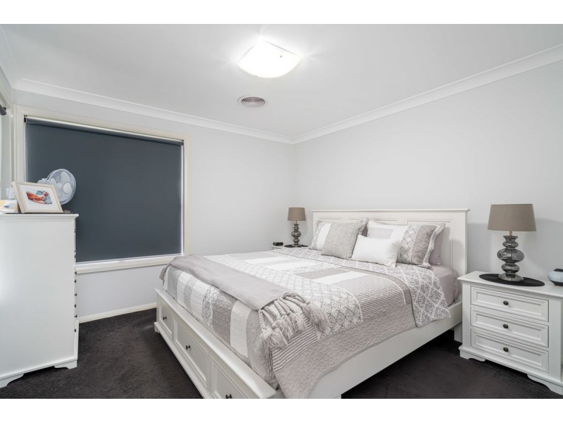 8A Balala Crescent, Bourkelands NSW 2650