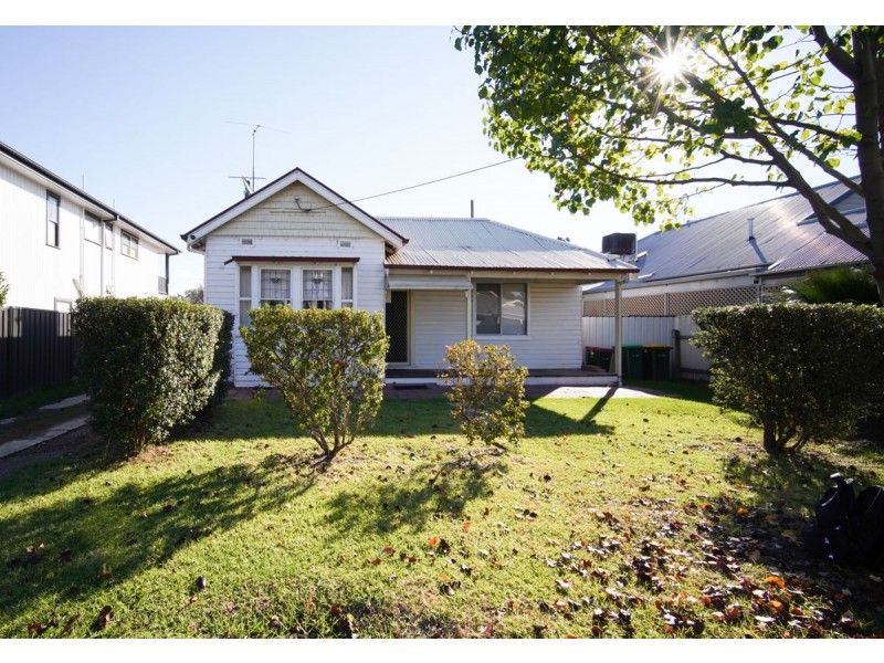 18 Morundah Street, Wagga Wagga NSW 2650