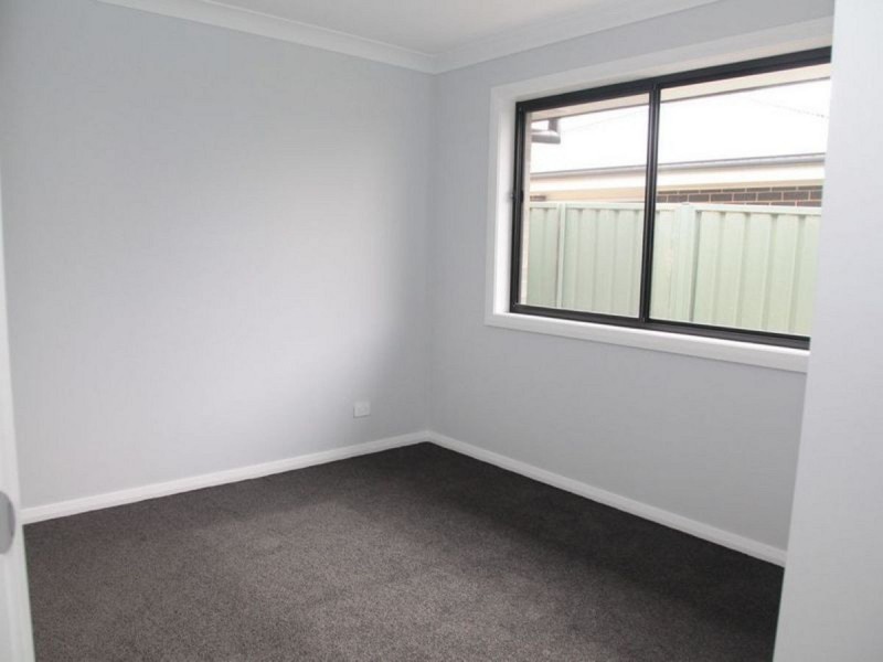 2/5 Wollemi Street, Forest Hill NSW 2651