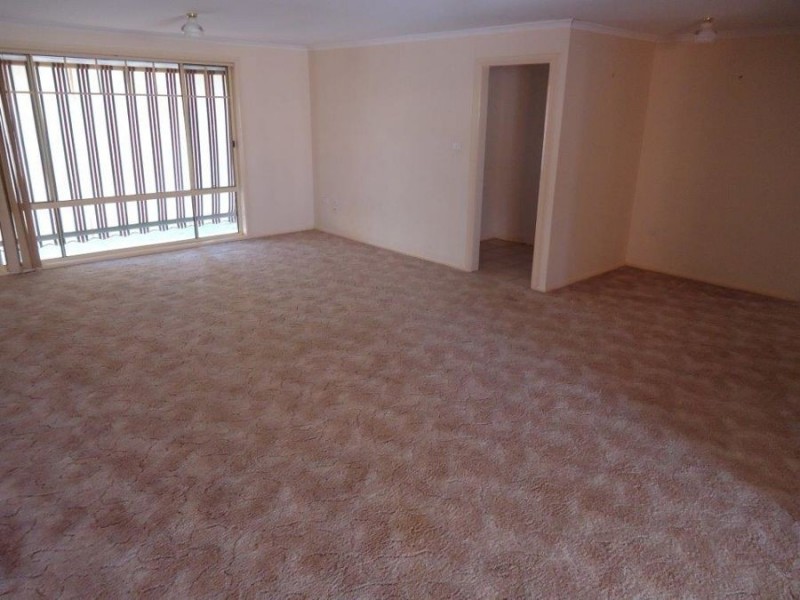 1/15 Yeomans Place, Kooringal NSW 2650