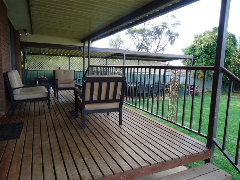 2 Sackville Drive, Forest Hill NSW 2651