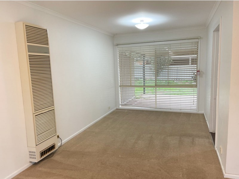 12 Cooba Place, Estella NSW 2650