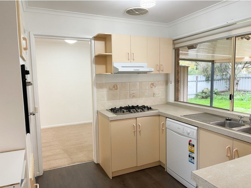 12 Cooba Place, Estella NSW 2650