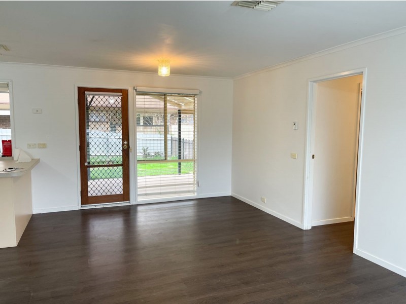 12 Cooba Place, Estella NSW 2650