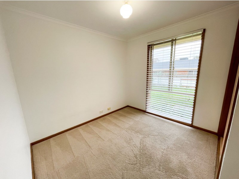 12 Cooba Place, Estella NSW 2650