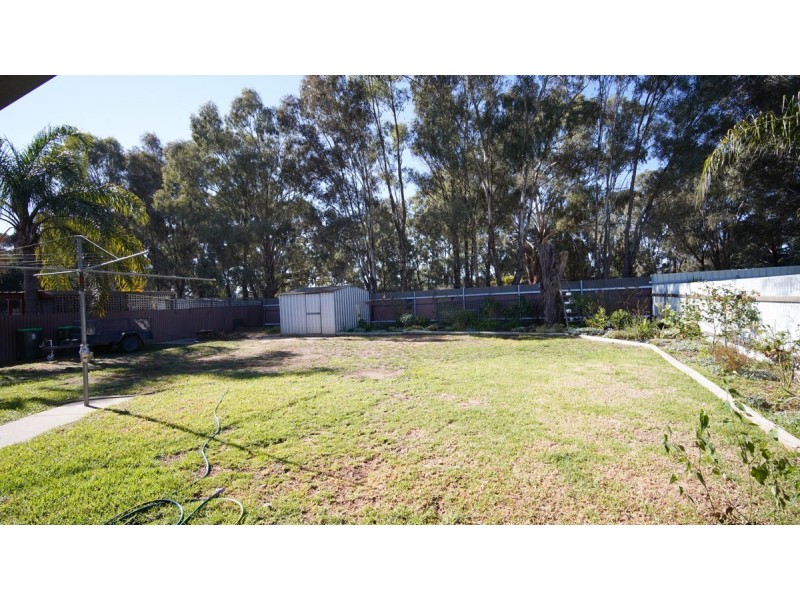 32 Karoom Drive, Glenfield Park NSW 2650