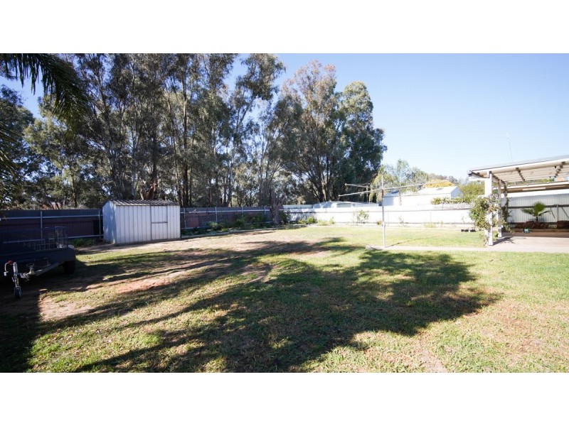 32 Karoom Drive, Glenfield Park NSW 2650