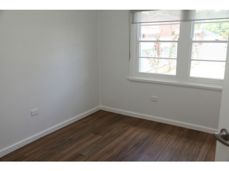38 Lindsay Street, Turvey Park NSW 2650