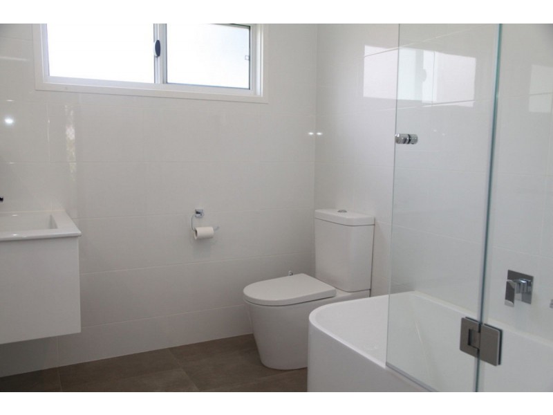 38 Lindsay Street, Turvey Park NSW 2650