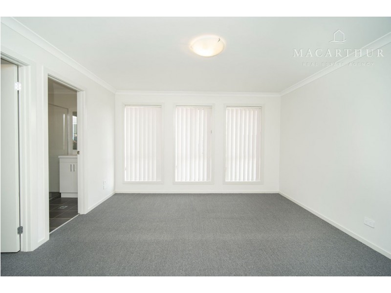 1 Hazelwood Drive, Forest Hill NSW 2651