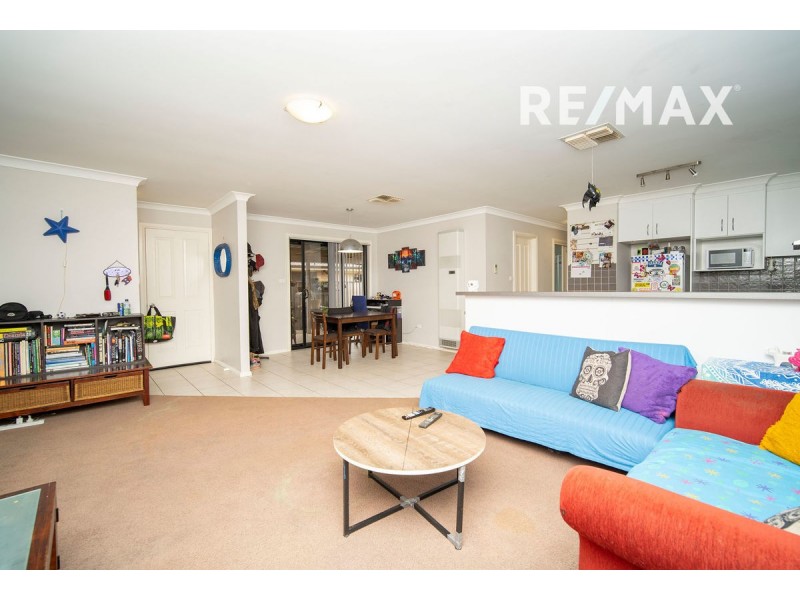 22 Womboin Crescent, Glenfield Park NSW 2650