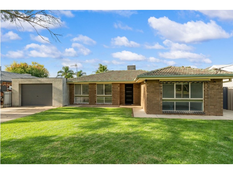 7 Nandina Avenue, Lake Albert NSW 2650