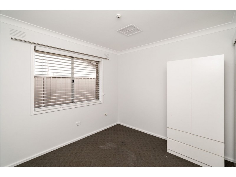 7 Nandina Avenue, Lake Albert NSW 2650