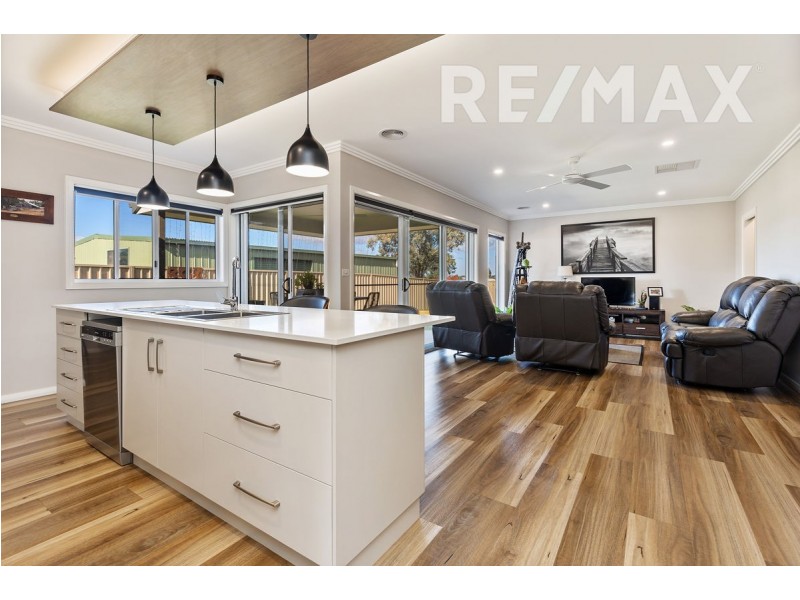 46 Bradman Drive, Boorooma NSW 2650