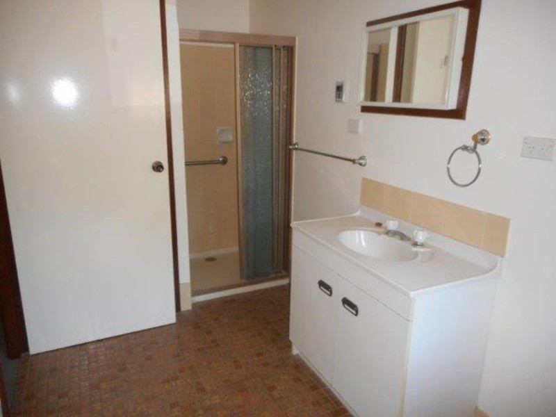 3/33 Wren Street, Mount Austin NSW 2650