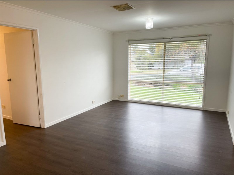 12 Cooba Place, Estella NSW 2650