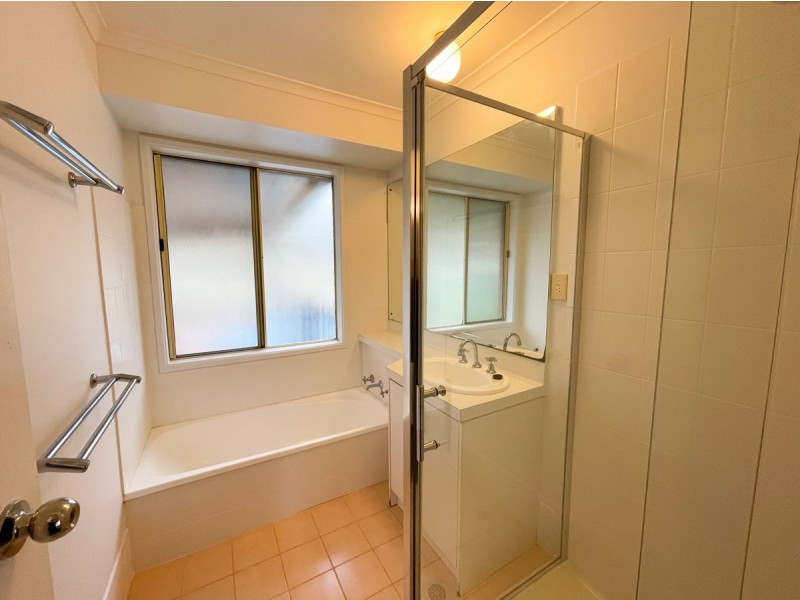 12 Cooba Place, Estella NSW 2650