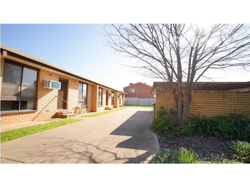 2/15 Bulolo Street, Ashmont NSW 2650