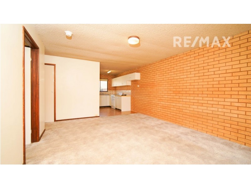 2/15 Bulolo Street, Ashmont NSW 2650