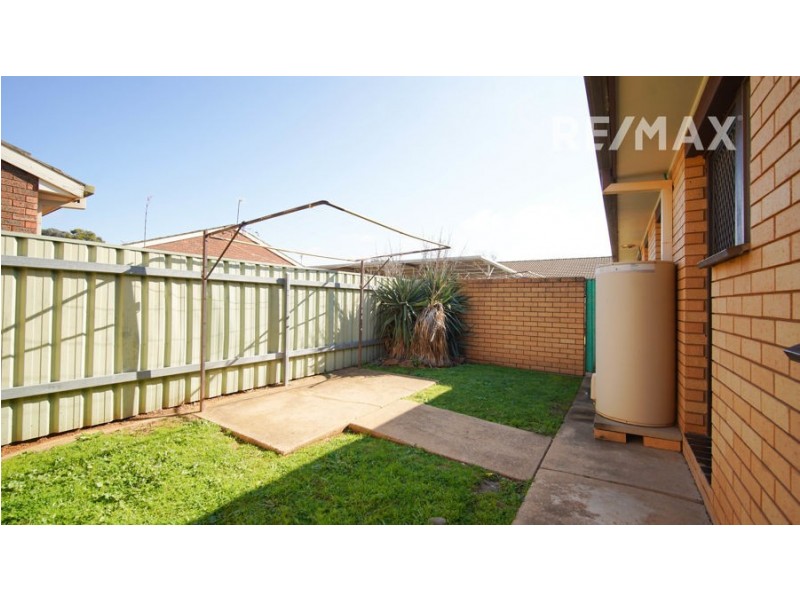 2/15 Bulolo Street, Ashmont NSW 2650