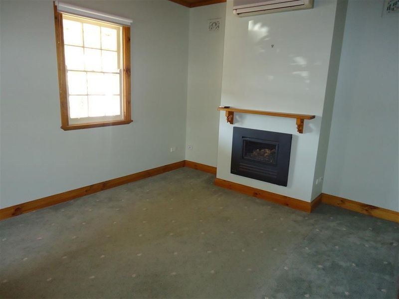 54 Kincaid Street, Wagga Wagga NSW 2650