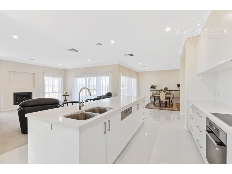 48 Matilda Crescent, Wagga Wagga NSW 2650