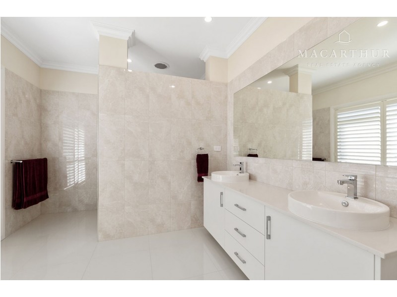 48 Matilda Crescent, Wagga Wagga NSW 2650
